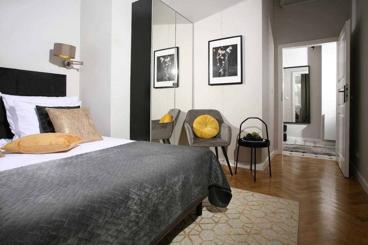 Gem Apartment By Castle Cracovia Esterno foto