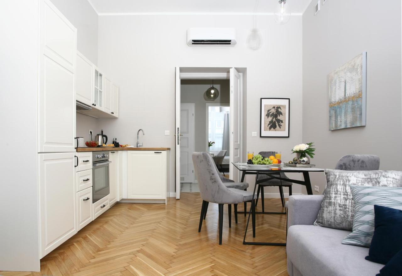 Gem Apartment By Castle Cracovia Esterno foto