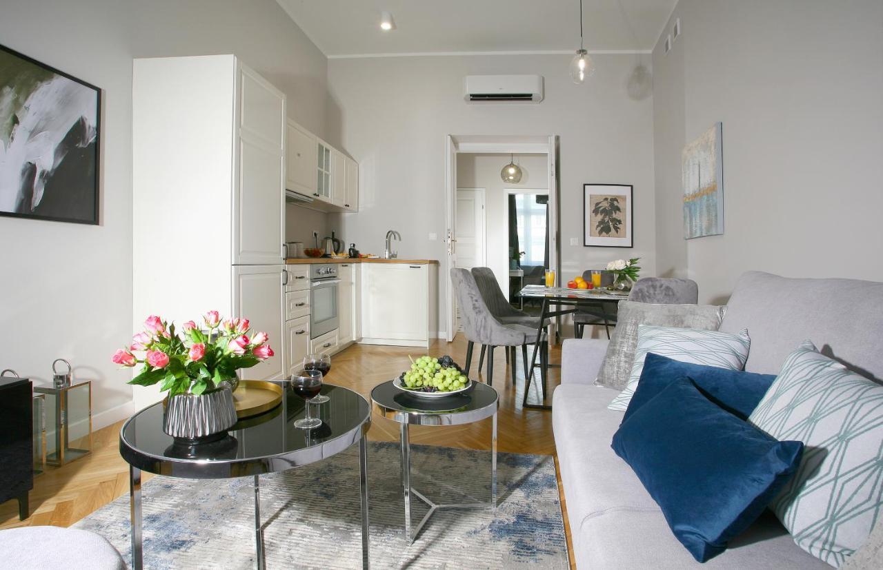 Gem Apartment By Castle Cracovia Esterno foto