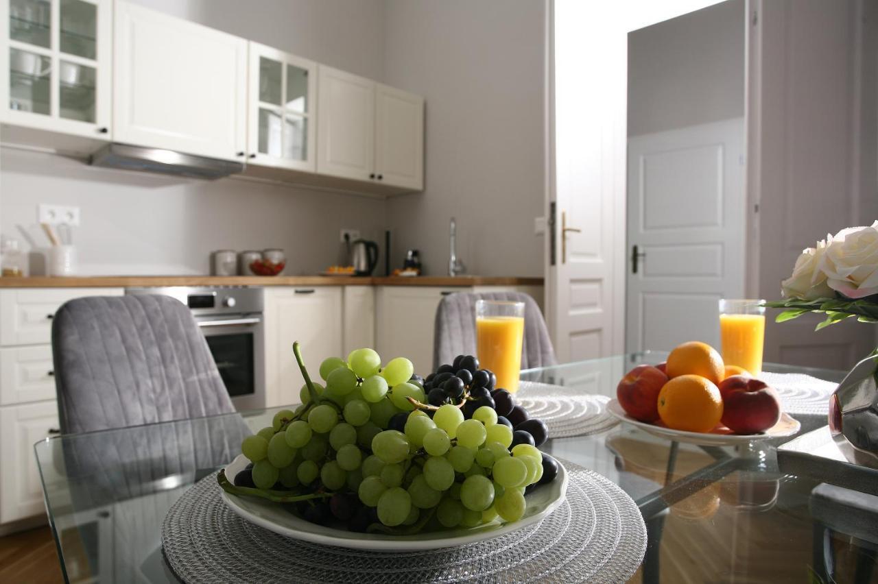 Gem Apartment By Castle Cracovia Esterno foto