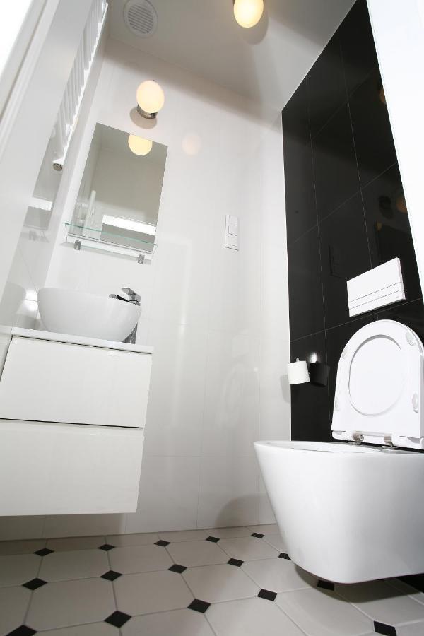 Gem Apartment By Castle Cracovia Esterno foto
