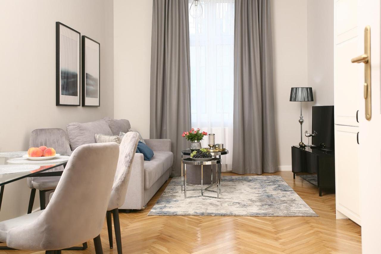 Gem Apartment By Castle Cracovia Esterno foto